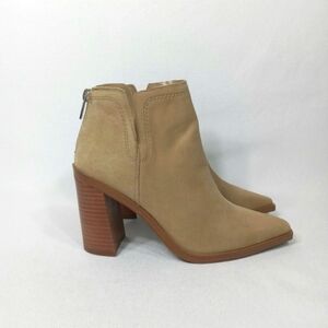VINCE CAMUTO Womens Welland Ankle Boot In Tan Suede Leather Size 7